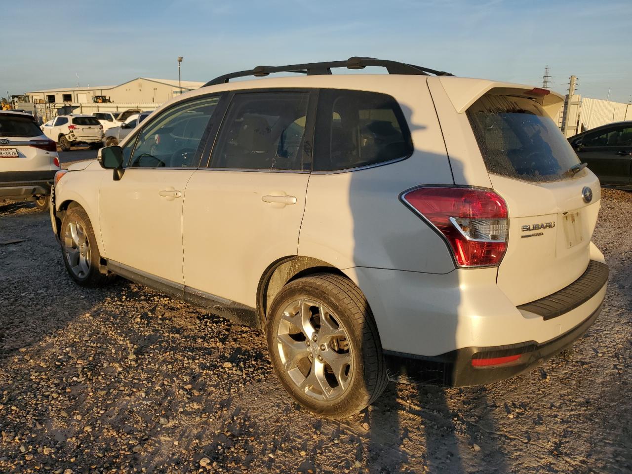 Изображение 2 2015 SUBARU FORESTER 2.5I TOURING 2015 с VIN JF2SJAUC6FH586070