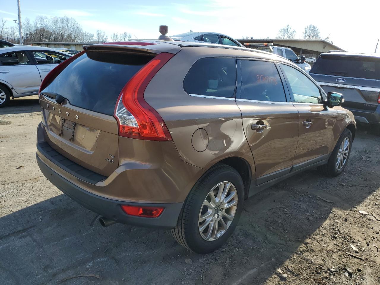 Image 3 of 2010 VOLVO XC60 T6 2010 with VIN YV4992DZ8A2031971