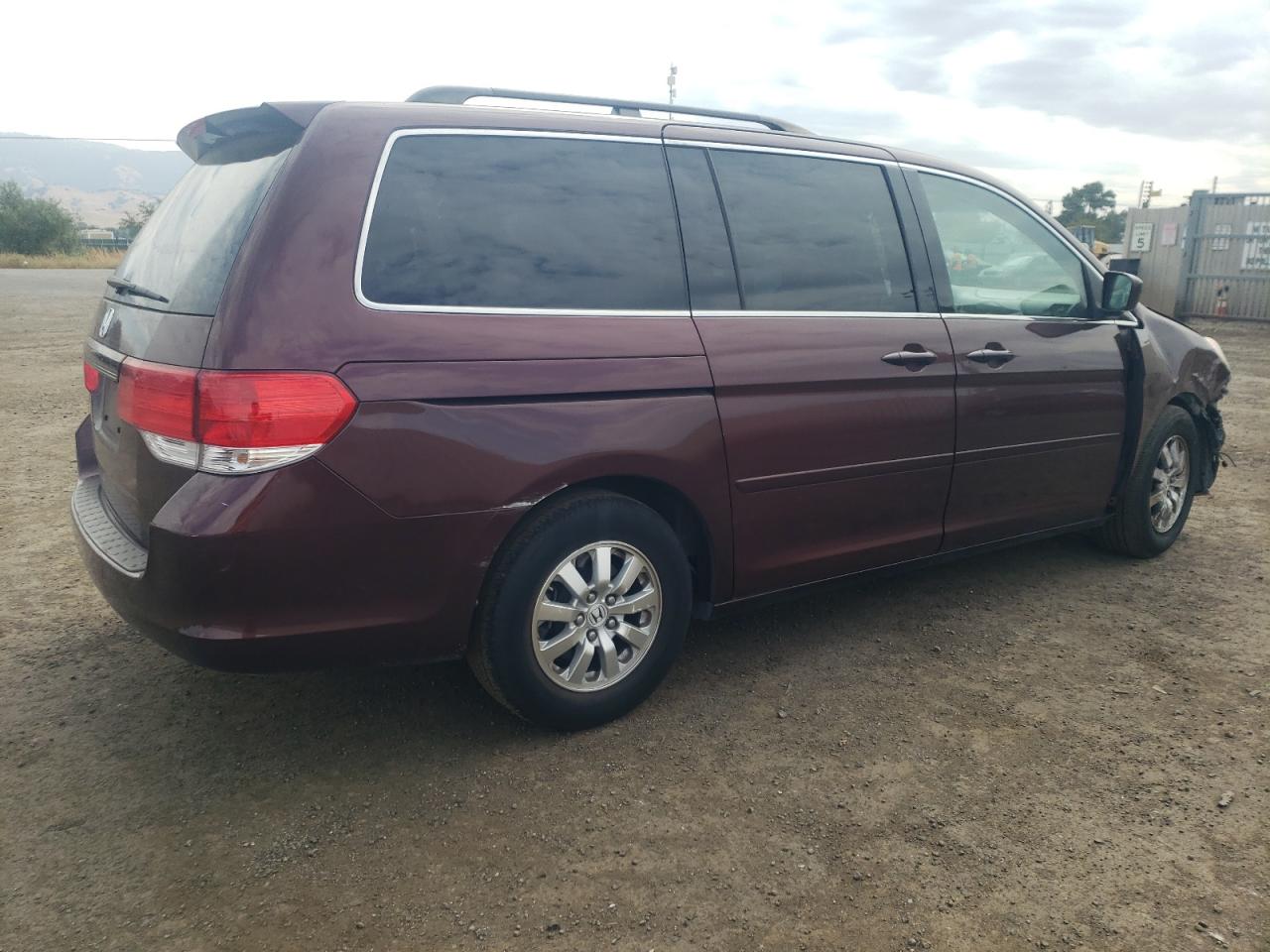 Image 3 of 2010 HONDA ODYSSEY EXL 2010 with VIN 5FNRL3H7XAB028151