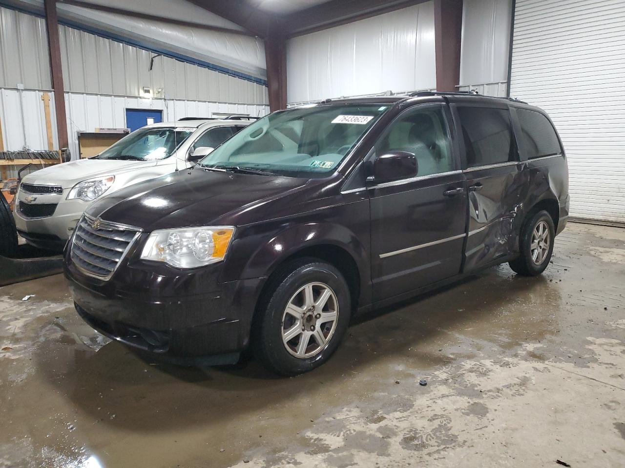 Image 1 of 2010 CHRYSLER TOWN & COUNTRY TOURING 2010 with VIN 2A4RR5D19AR293217