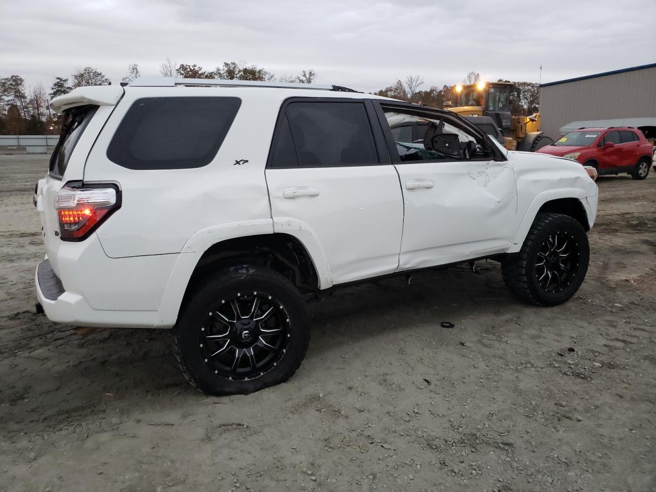 Изображение 3 2018 TOYOTA 4RUNNER SR5/SR5 PREMIUM 2018 с VIN JTEBU5JR9J5529308