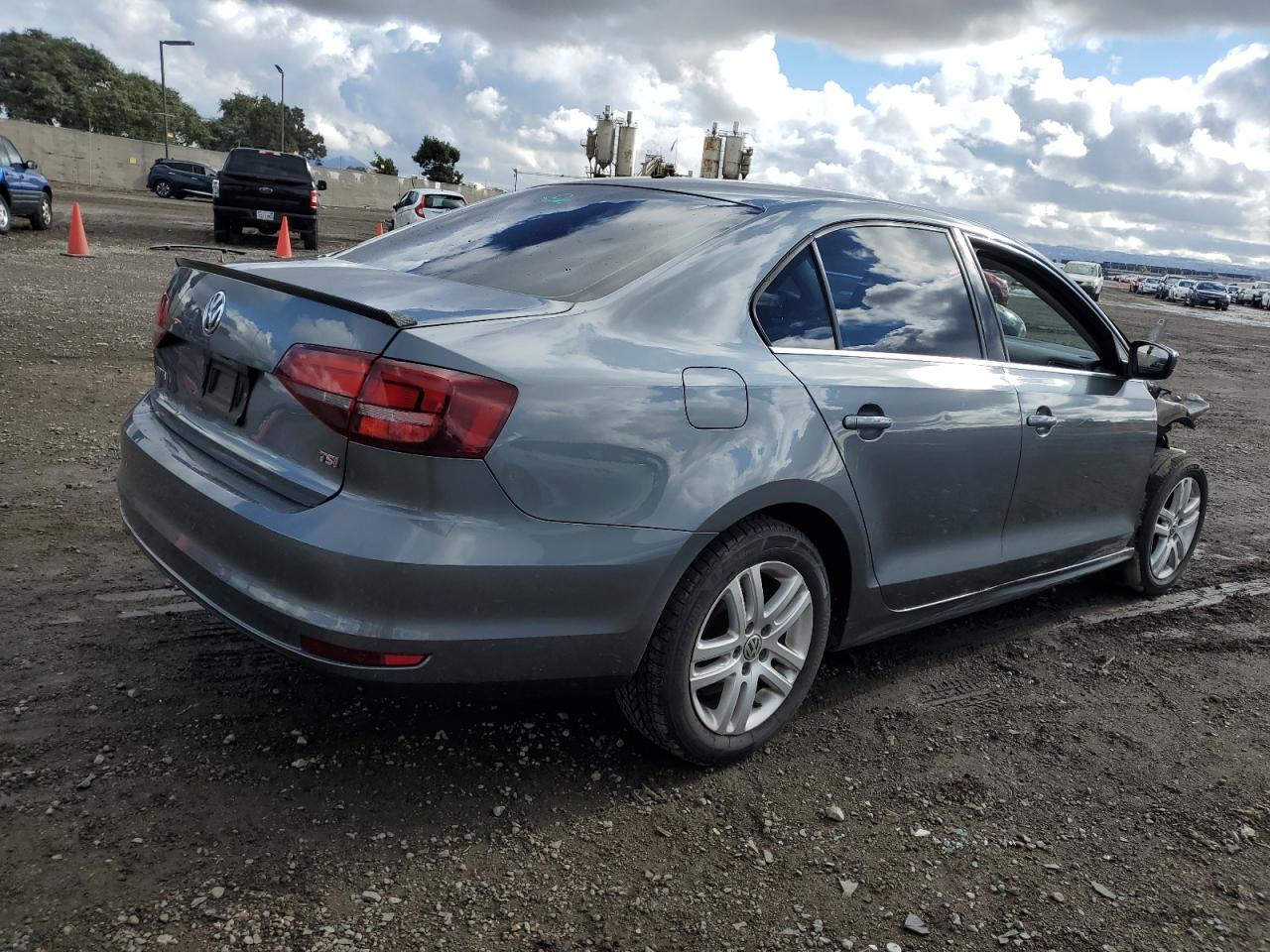 Obraz 3 z 2017 VOLKSWAGEN JETTA S 2017 z VIN 3VW2B7AJ2HM282358