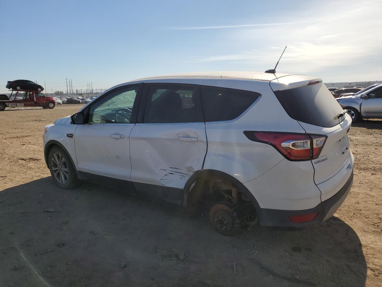 Image 2 of 2017 FORD ESCAPE SE 2017 with VIN 1FMCU0GD0HUB09018