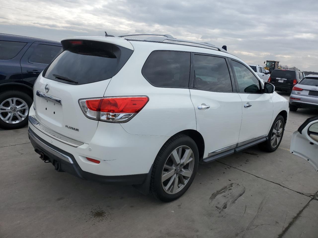 Obraz 3 z 2013 NISSAN PATHFINDER S 2013 z VIN 5N1AR2MN3DC690547