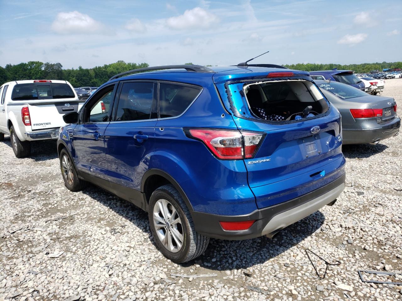 Obraz 2 z 2017 FORD ESCAPE SE 2017 z VIN 1FMCU9G93HUC32764