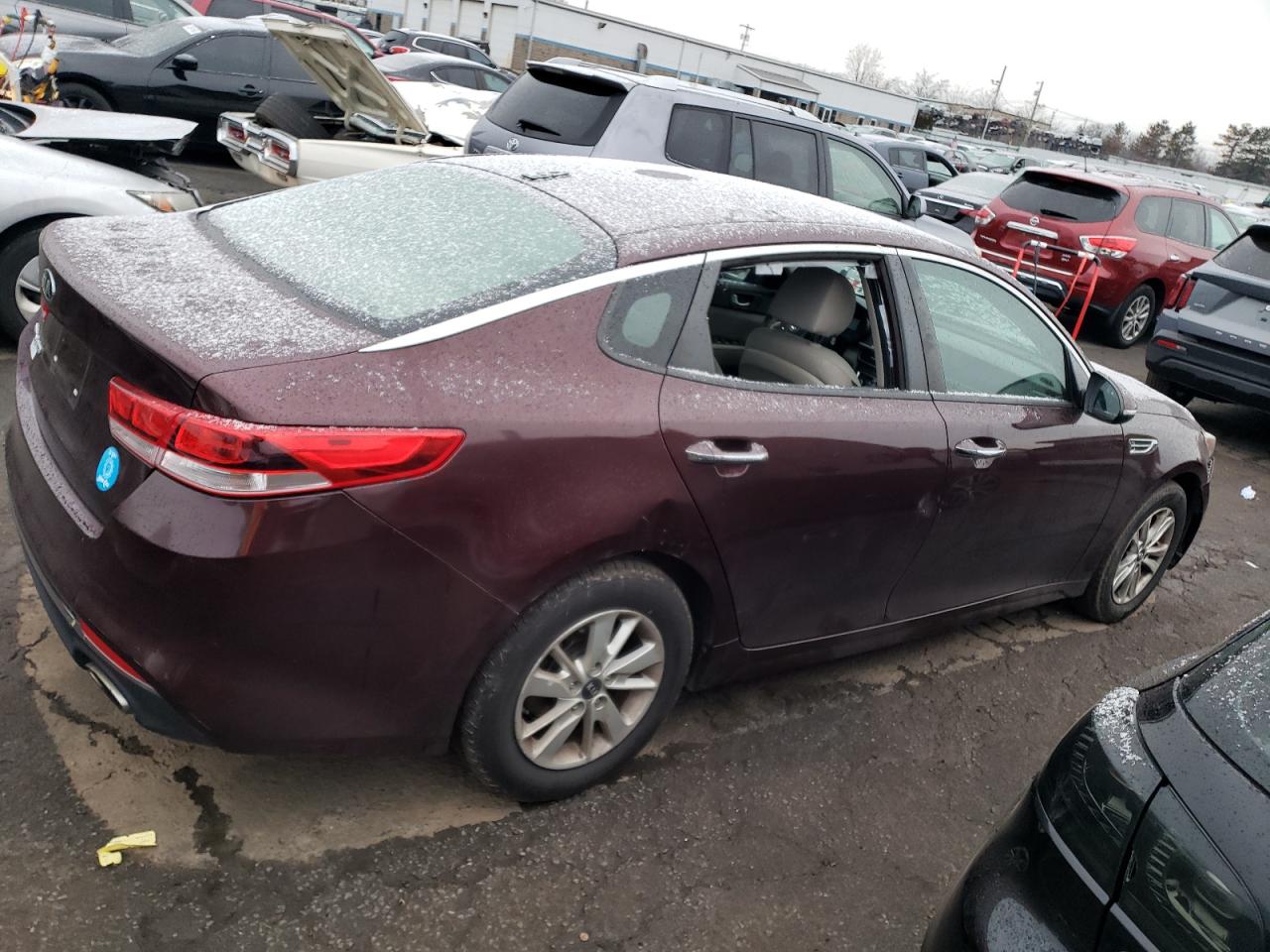 Image 3 of 2016 KIA OPTIMA LX 2016 with VIN 5XXGT4L33GG109273