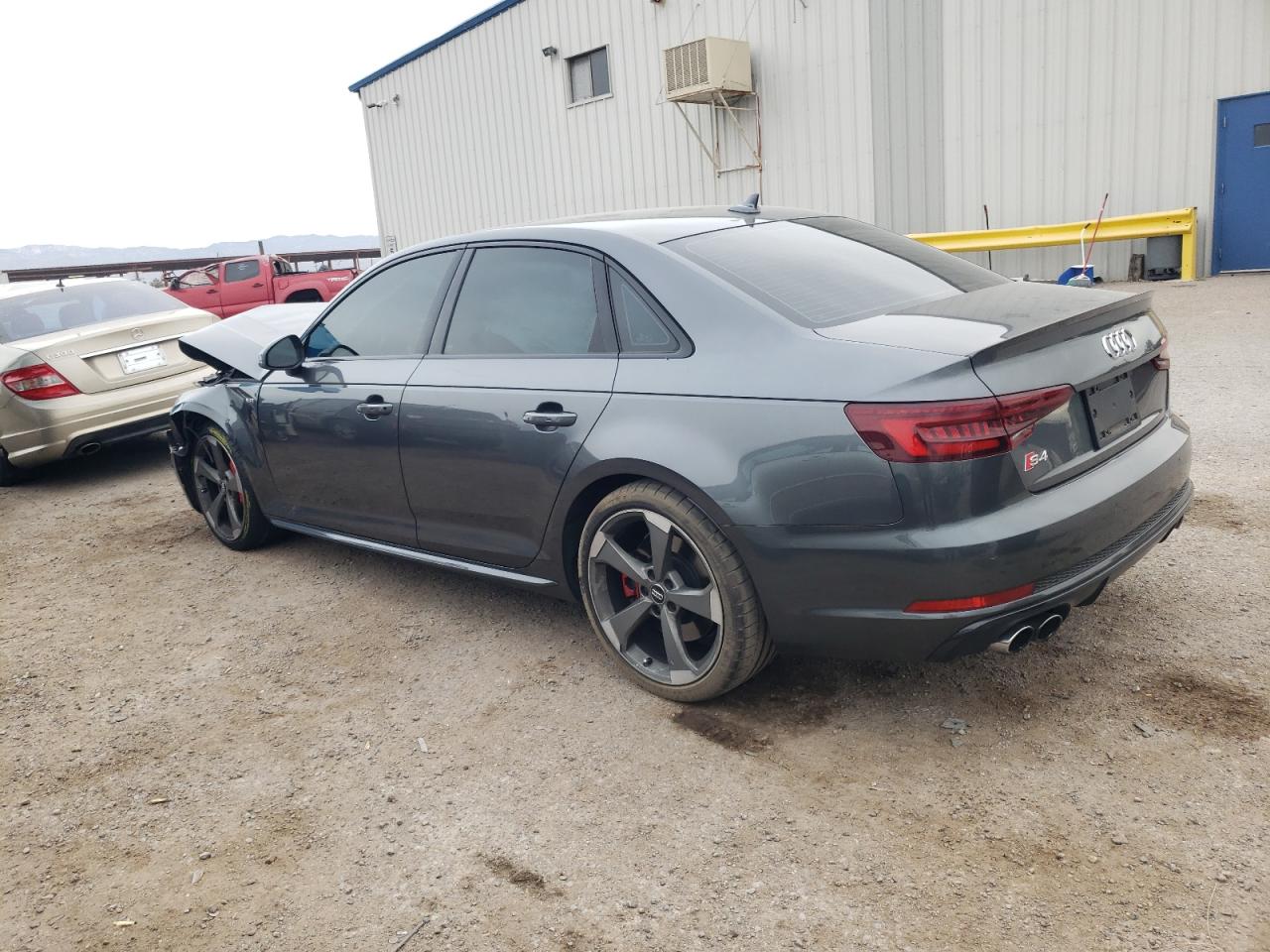 Изображение 2 2018 AUDI S4 PREMIUM PLUS 2018 с VIN WAUB4AF45JA089957