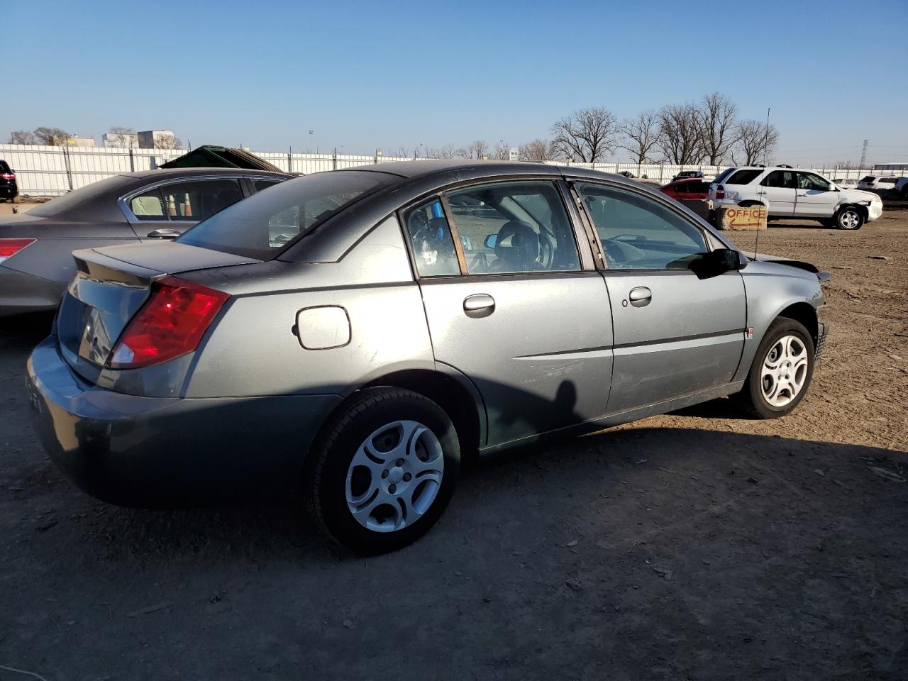 Obraz 3 z 2004 SATURN ION LEVEL 2 2004 z VIN 1G8AJ52F24Z197412