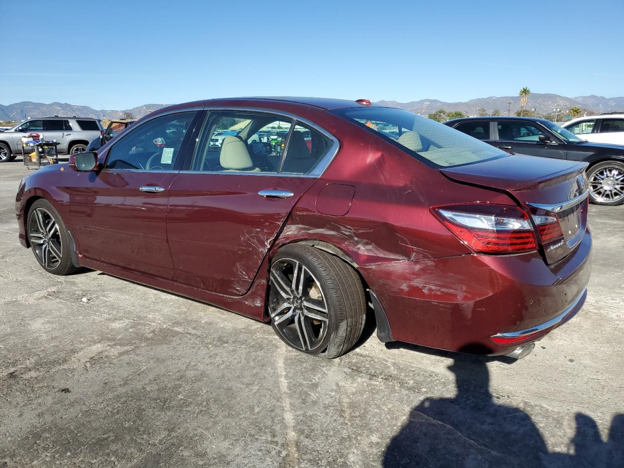 Image 2 of 2016 HONDA ACCORD TOURING 2016 with VIN 1HGCR3F94GA004827