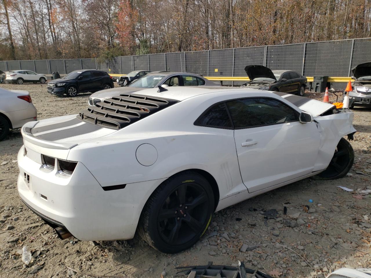 Image 3 of 2010 CHEVROLET CAMARO SS 2010 with VIN 2G1FK1EJ6A9191564