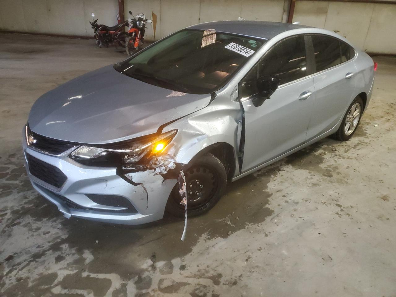Изображение 1 2018 CHEVROLET CRUZE LT 2018 с VIN 1G1BE5SM2J7177514