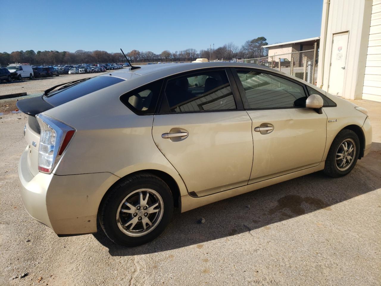 Image 3 of 2010 TOYOTA PRIUS  2010 with VIN JTDKN3DU8A0135494