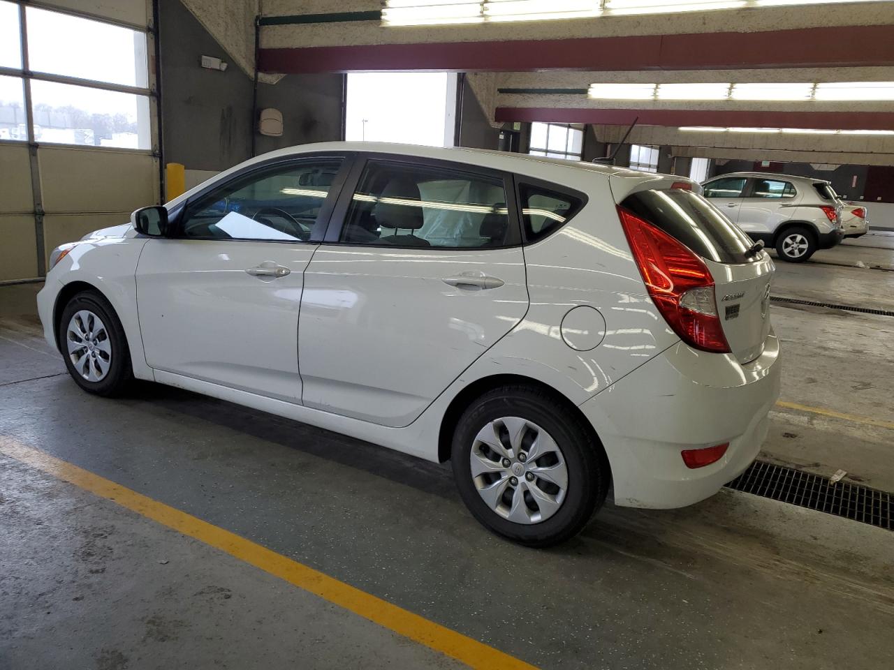 Image 2 of 2017 HYUNDAI ACCENT SE 2017 with VIN KMHCT5AE4HU356706