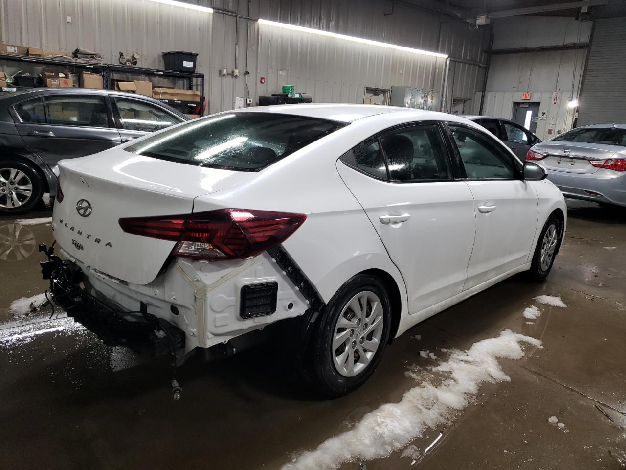 Image 3 of 2019 HYUNDAI ELANTRA SE 2019 with VIN 5NPD74LF0KH496427