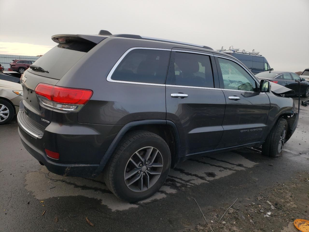 Image 3 of 2017 JEEP GRAND CHEROKEE LIMITED 2017 with VIN 1C4RJFBG4HC706271