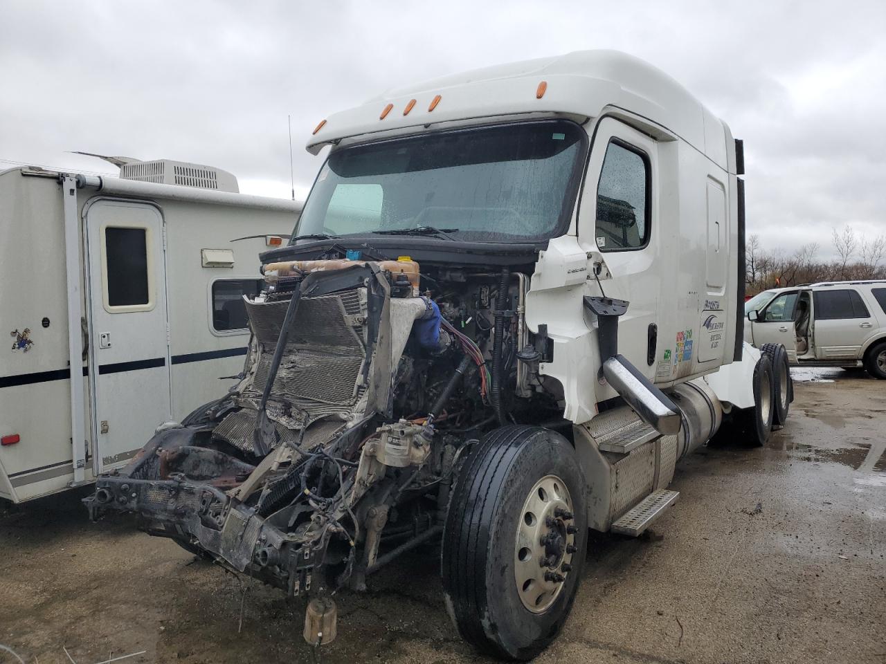 Image 2 of 2019 FREIGHTLINER CASCADIA 126  2019 with VIN 3AKJHHDR2KSKH7344