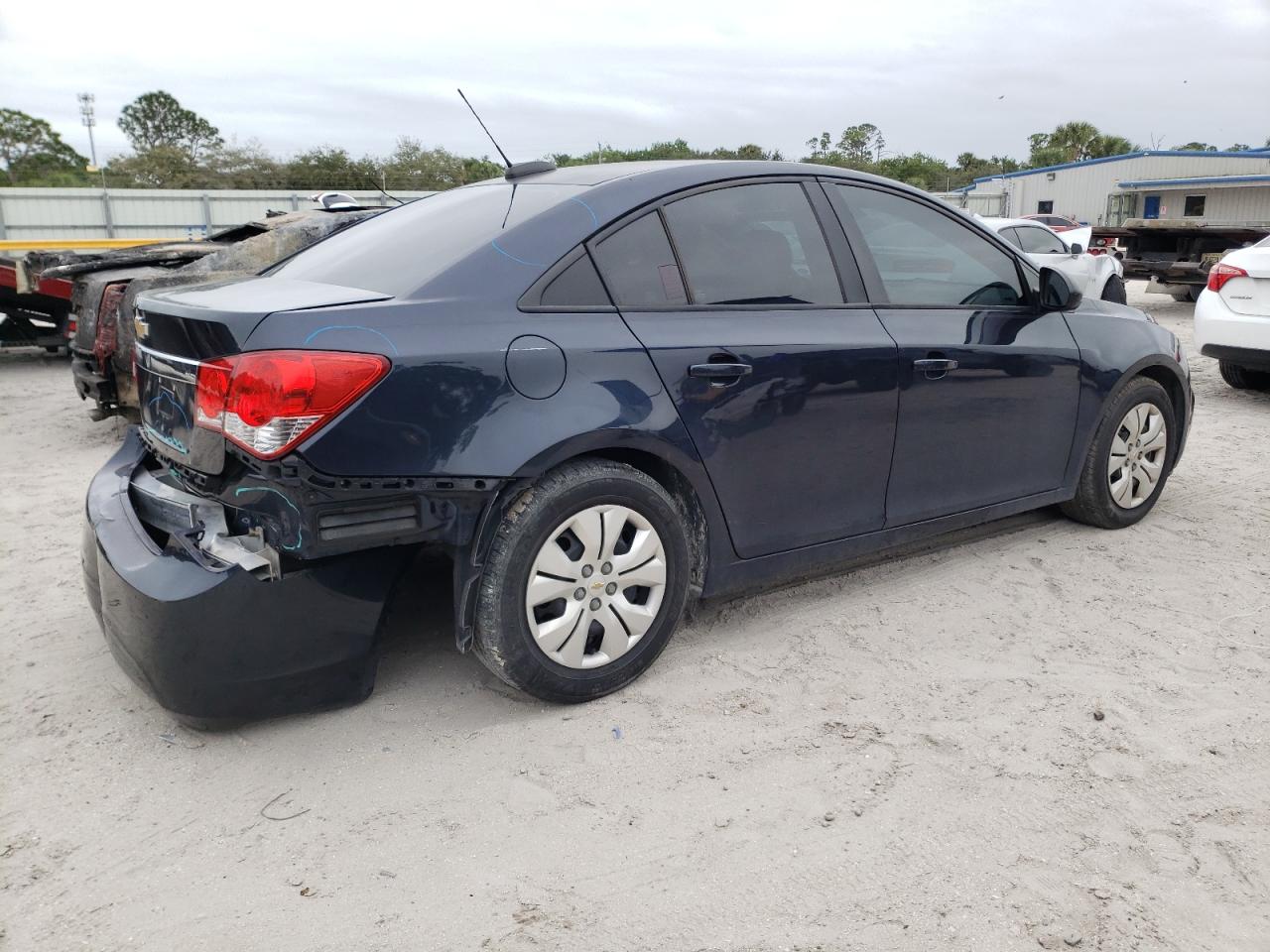 Obraz 3 z 2015 CHEVROLET CRUZE LS 2015 z VIN 1G1PA5SH3F7134375