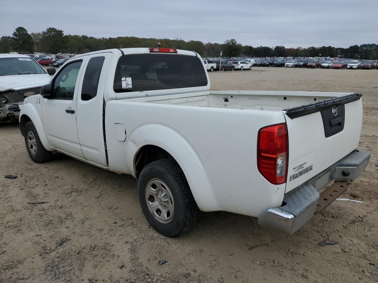 Image 2 of 2014 NISSAN FRONTIER S 2014 with VIN 1N6BD0CT6EN709607