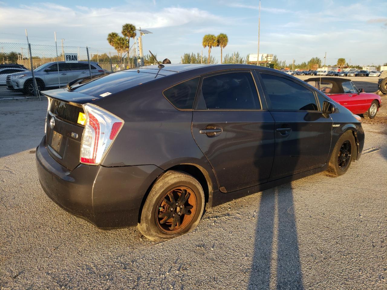 Image 3 of 2014 TOYOTA PRIUS  2014 with VIN JTDKN3DU7E1765698