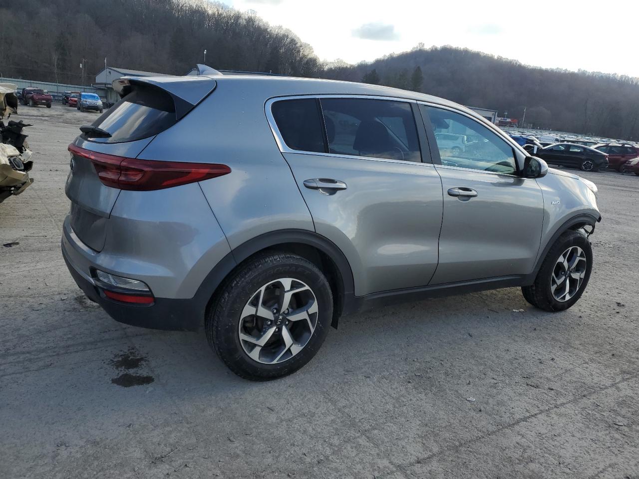 Obraz 3 z 2020 KIA SPORTAGE LX 2020 z VIN KNDPMCAC6L7731122