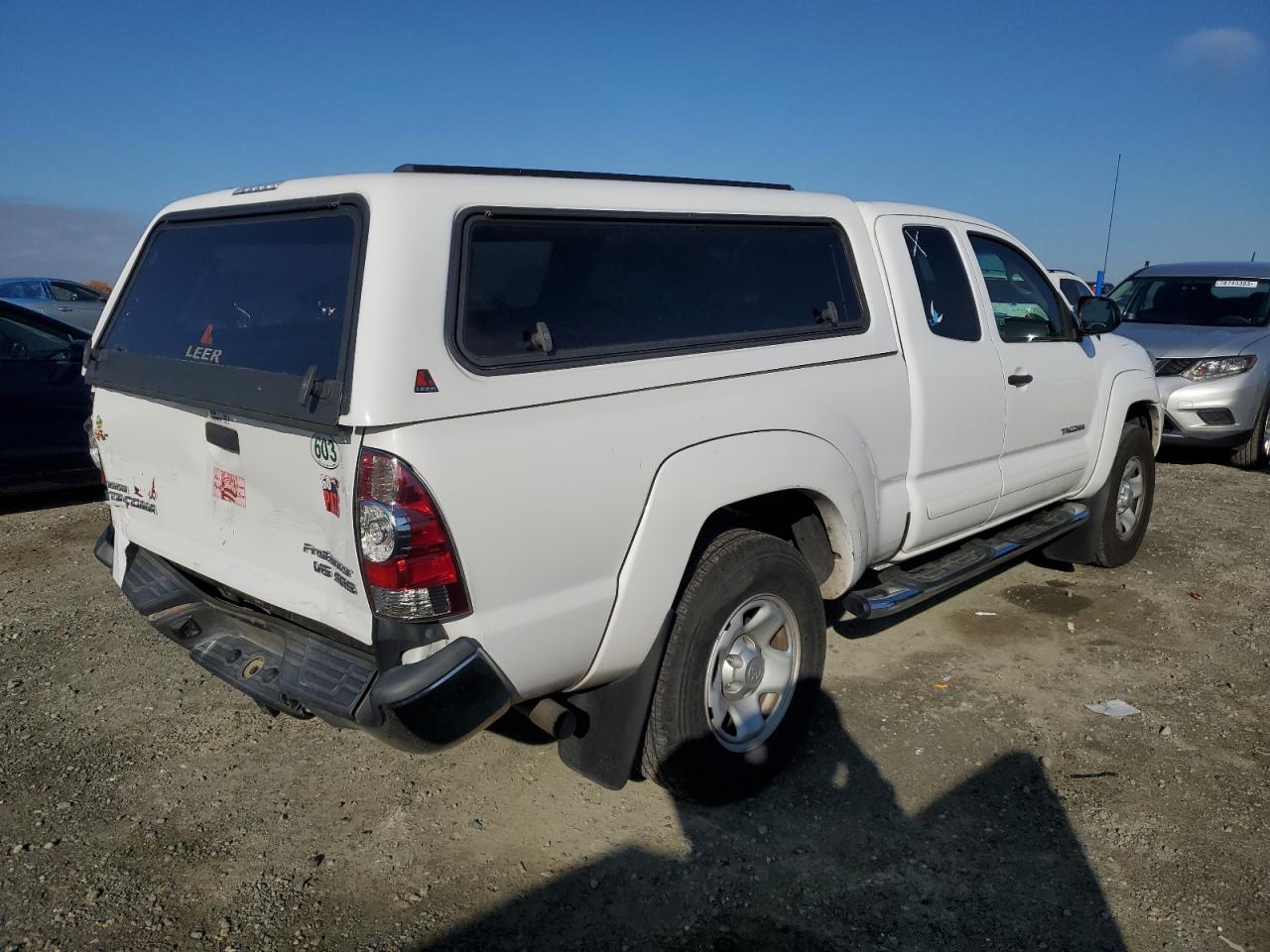 Изображение 3 2015 TOYOTA TACOMA PRERUNNER ACCESS CAB 2015 с VIN 5TFTU4GN0FX071242