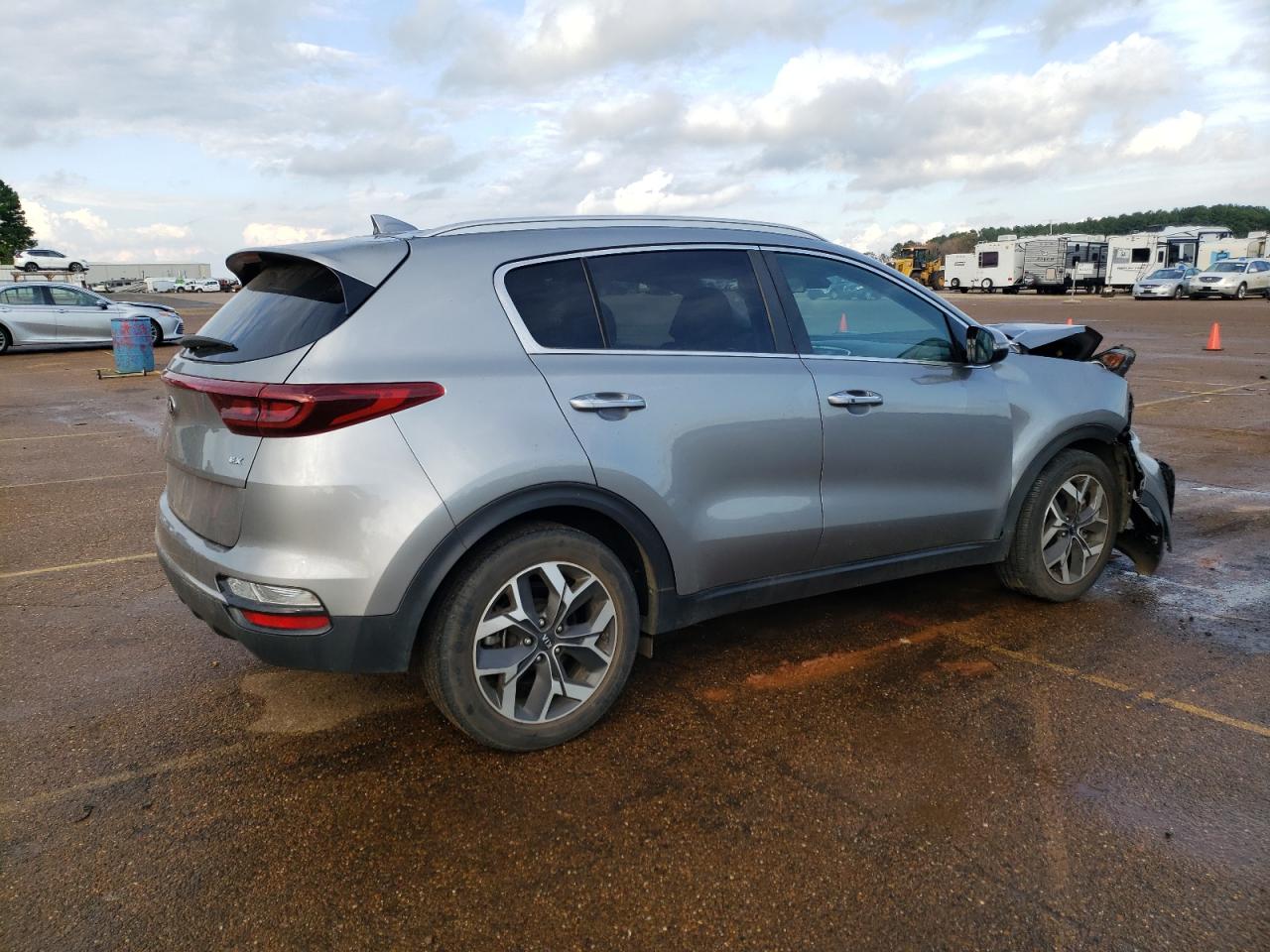 Изображение 3 2020 KIA SPORTAGE EX 2020 с VIN KNDPN3AC1L7720915