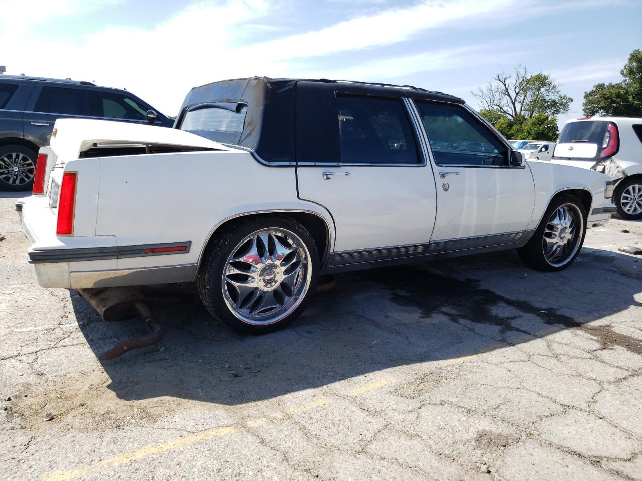 Obraz 3 z 1988 CADILLAC FLEETWOOD DELEGANCE 1988 z VIN 1G6CB5151J4310959