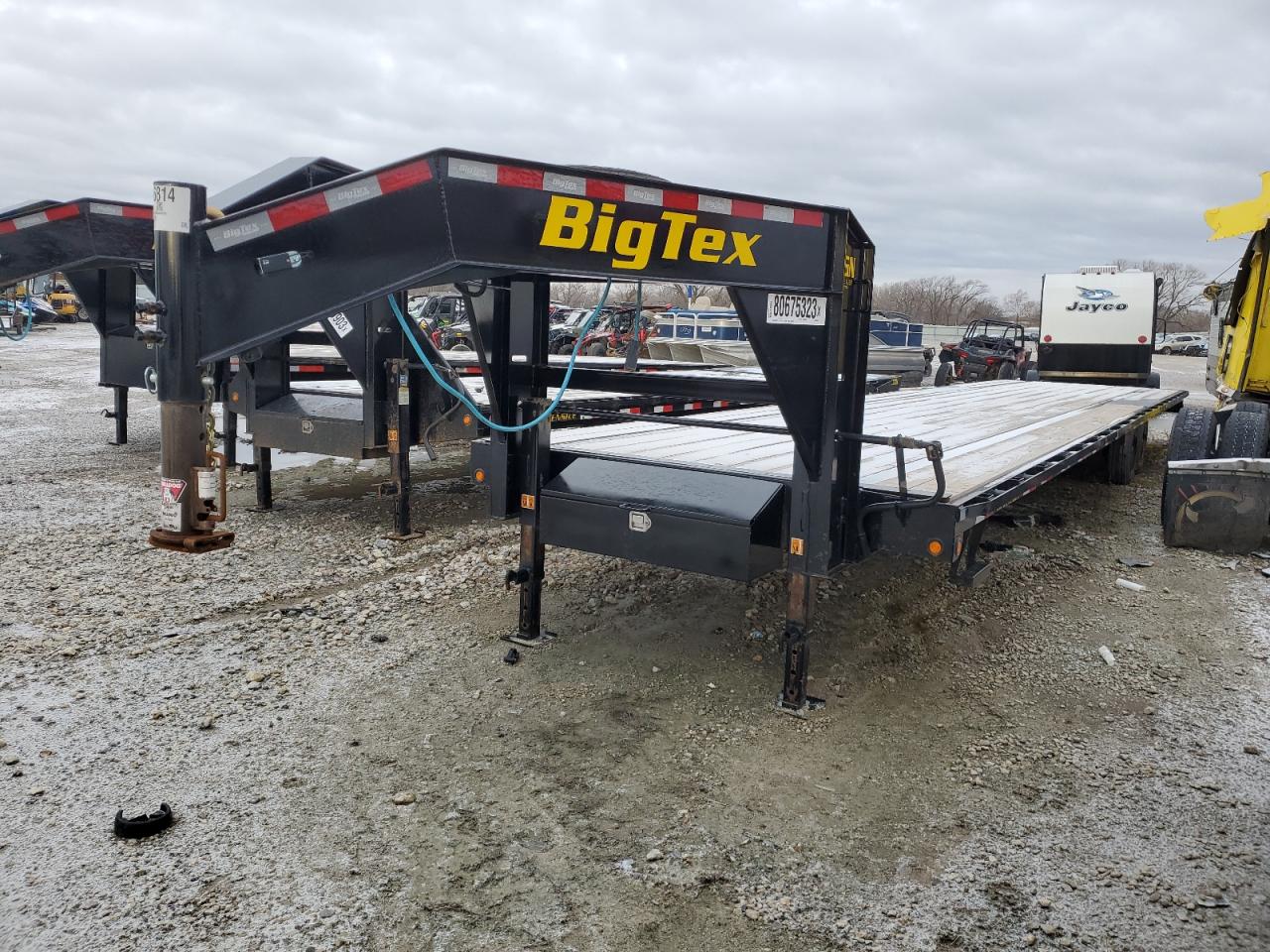 Image 2 of 2023 BIG TEX 40FT GOOSENECK FLATBED 2023 with VIN 16V3F4825P6266814