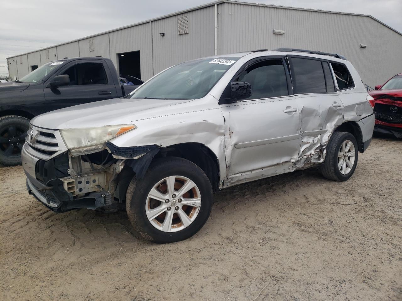 Image 1 of 2012 TOYOTA HIGHLANDER BASE 2012 with VIN 5TDZK3EH8CS076603