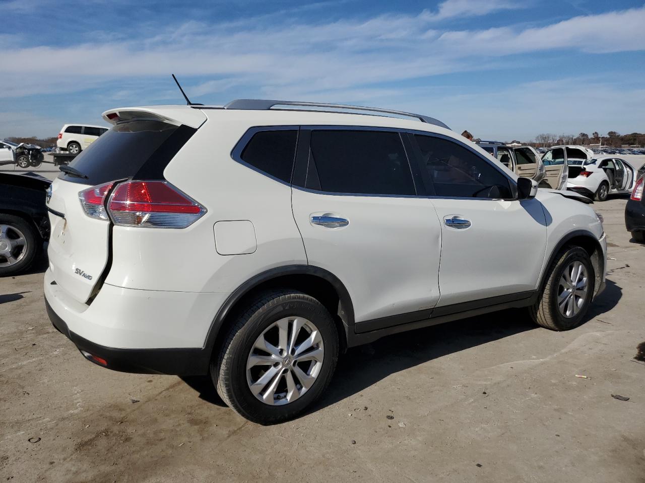 Image 3 of 2016 NISSAN ROGUE S 2016 with VIN JN8AT2MV1GW147761