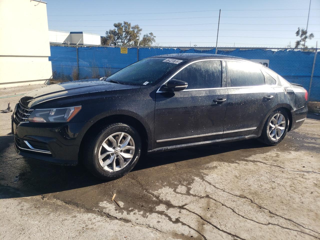 Изображение 1 2017 VOLKSWAGEN PASSAT S 2017 с VIN 1VWAT7A35HC012830