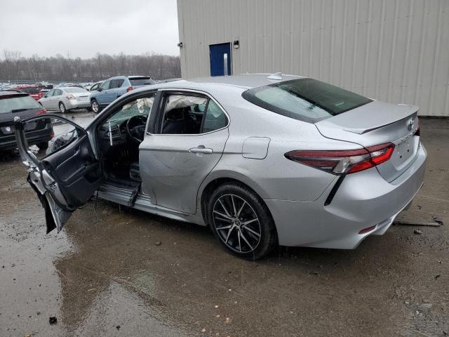 Obraz 2 z 2022 TOYOTA CAMRY SE 2022 z VIN 4T1G11AK4NU623036