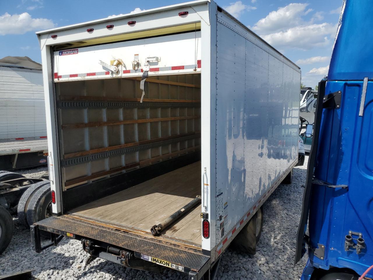 Image 3 of 2018 CHEVROLET 4500 2018 with VIN 54DCDW1B6JS809704