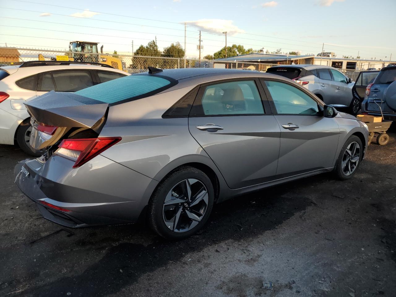 Изображение 3 2023 HYUNDAI ELANTRA SEL 2023 с VIN KMHLS4AG8PU566173