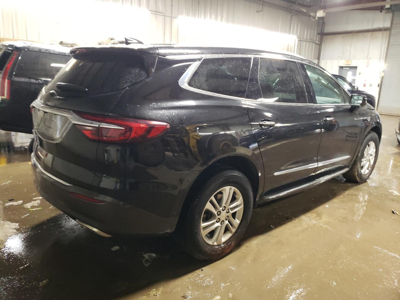 Obraz 3 z 2021 BUICK ENCLAVE ESSENCE 2021 z VIN 5GAEVAKW7MJ131006