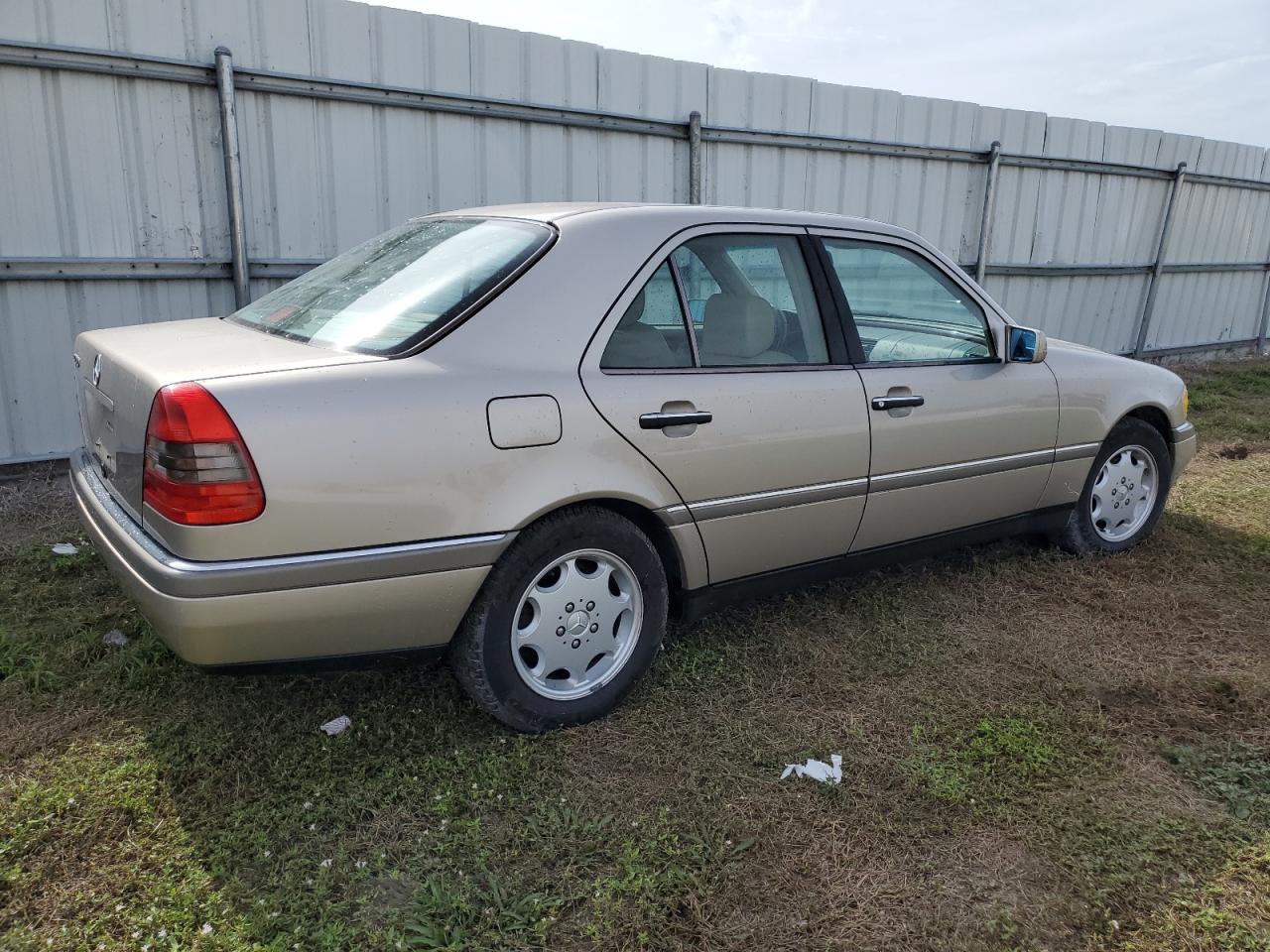 Image 3 of 1994 MERCEDES-BENZ C 280 1994 with VIN WDBHA28E1RF055691