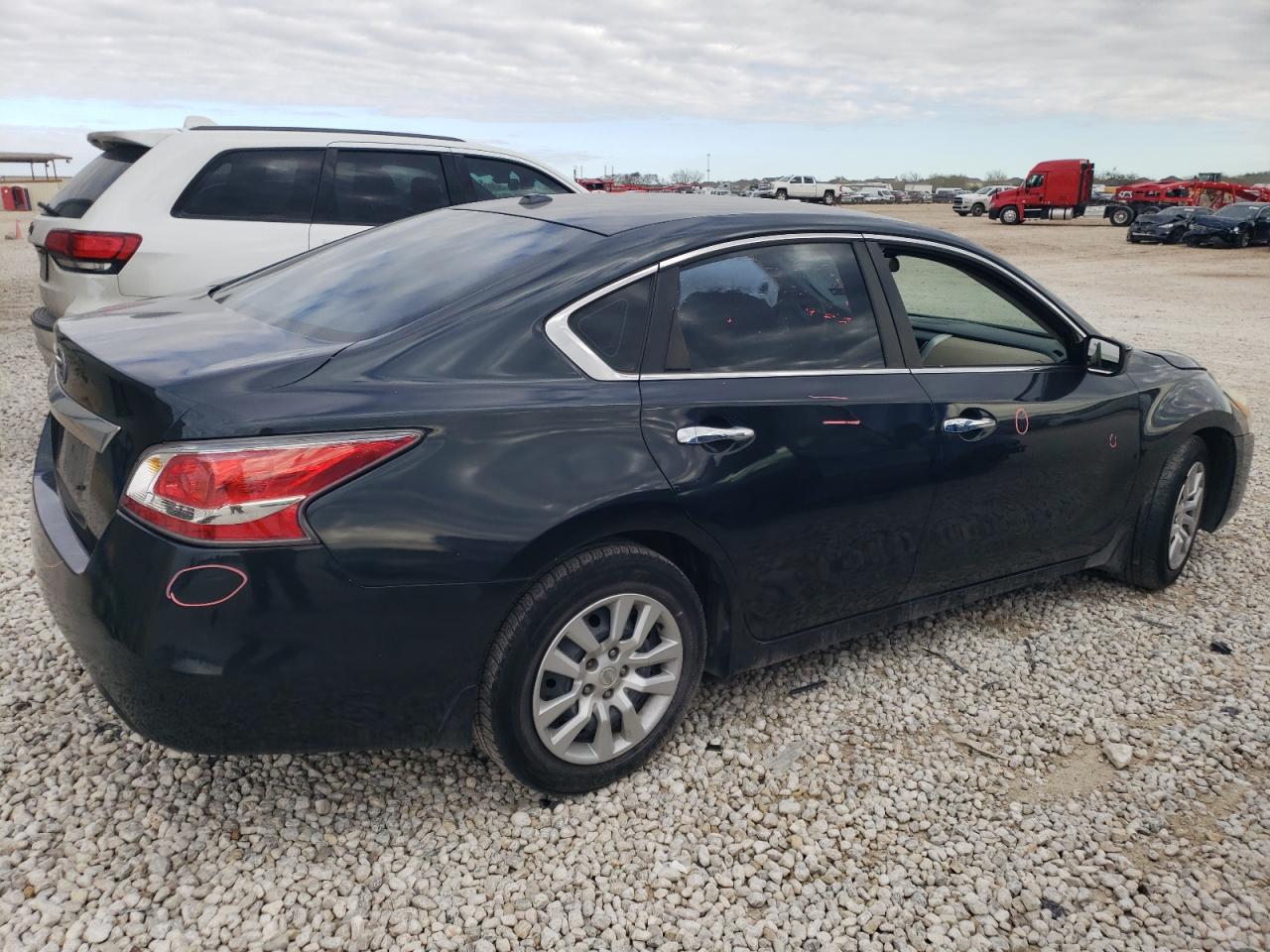 Image 3 of 2015 NISSAN ALTIMA 2.5 2015 with VIN 1N4AL3AP3FN392465