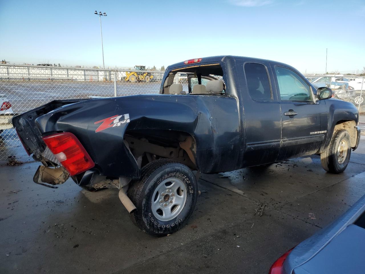 Image 3 of 2009 CHEVROLET SILVERADO K1500 LT 2009 with VIN 1GCEK29J19Z134404