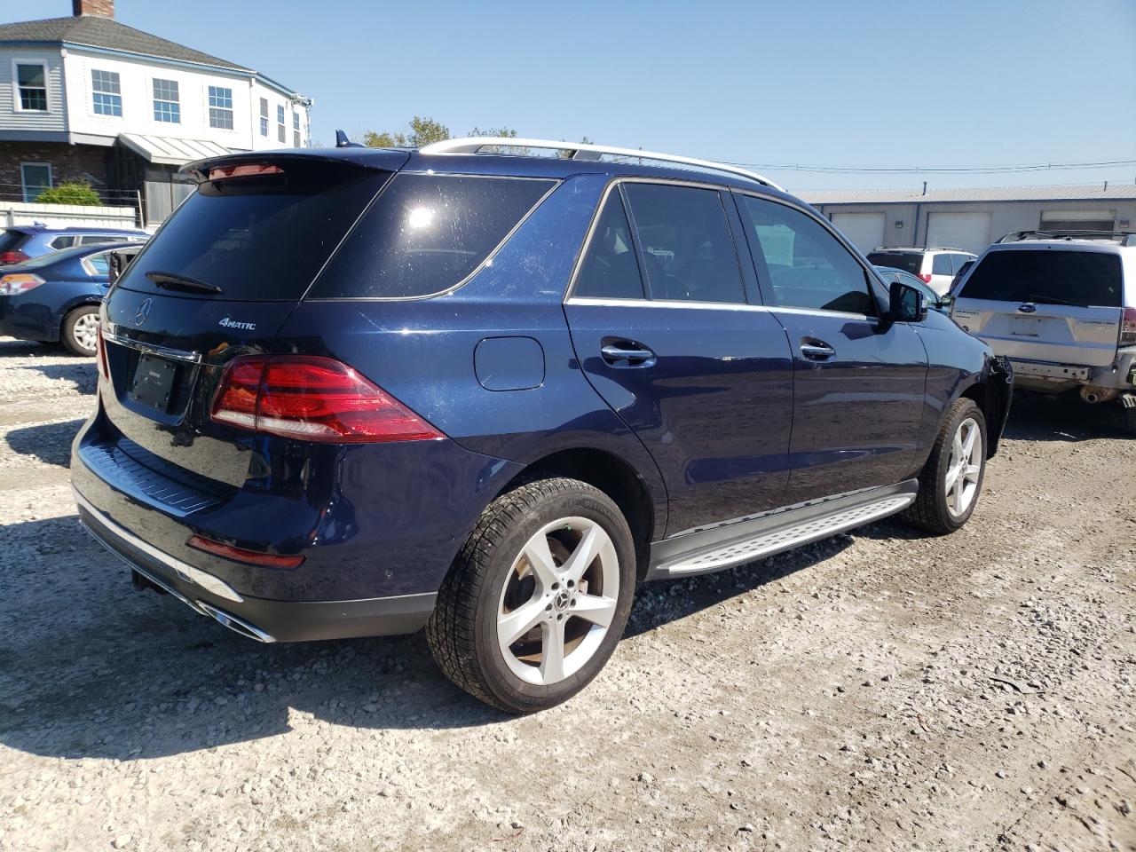 Изображение 3 2017 MERCEDES-BENZ GLE 350 4MATIC 2017 с VIN 4JGDA5HB4HA985261
