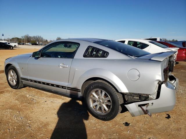 Obraz 2 z 2006 FORD MUSTANG  2006 z VIN 1ZVHT80N065150526