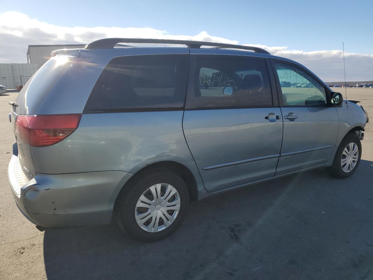 Изображение 3 2004 TOYOTA SIENNA CE 2004 с VIN 5TDZA23C24S019822