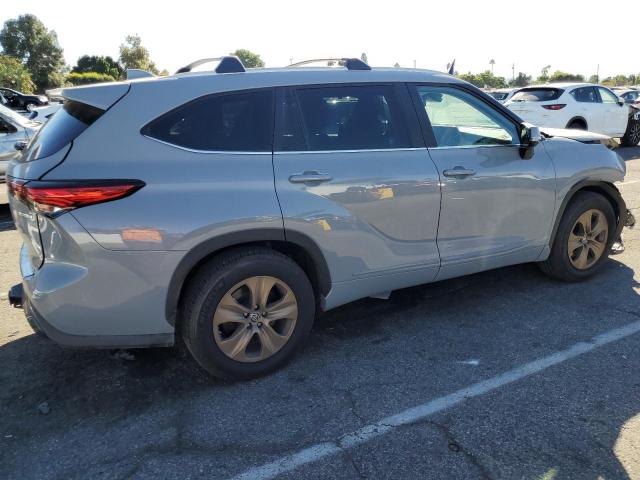 Image 3 of 2023 TOYOTA HIGHLANDER HYBRID BRONZE EDITION 2023 with VIN 5TDAARAH0PS520264