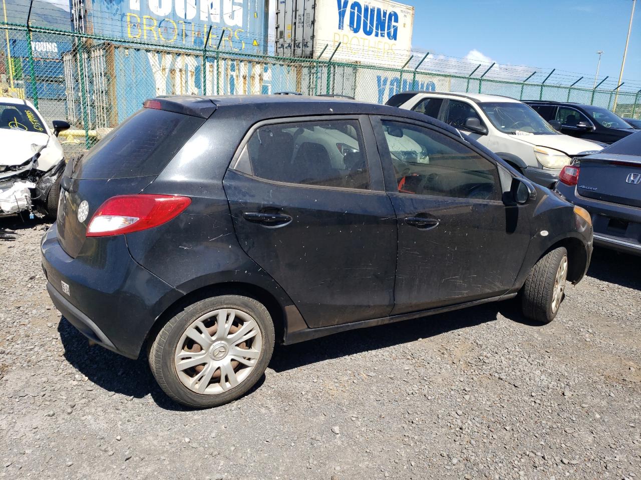 Изображение 3 Mazda Mazda2 Sport 2014 с VIN JM1DE1KY8E0181058