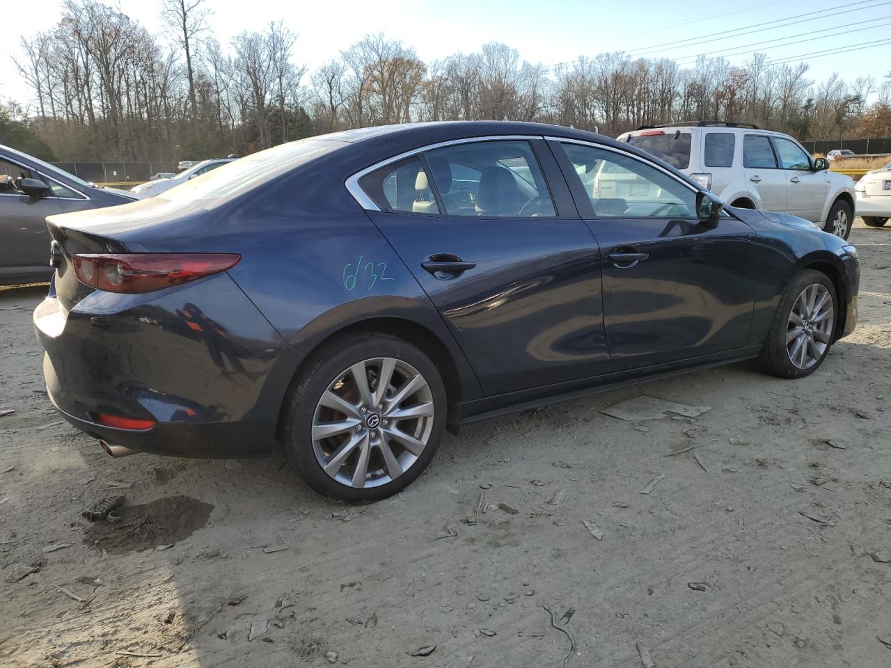 Image 3 of 2021 MAZDA 3 SELECT 2021 with VIN JM1BPABLXM1338071