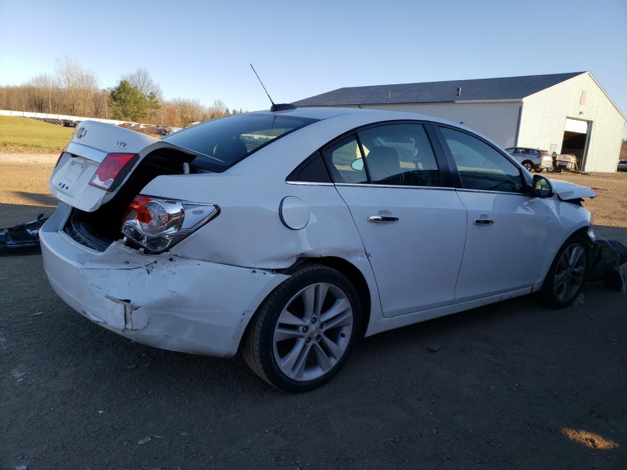 Image 3 of 2016 CHEVROLET CRUZE LIMITED LTZ 2016 with VIN 1G1PG5SBXG7201999