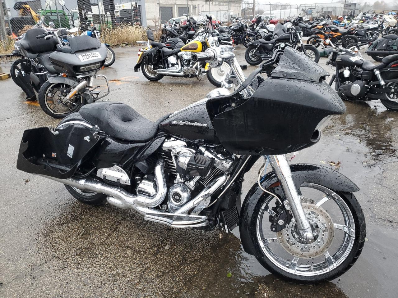 Obraz 1 z 2017 HARLEY-DAVIDSON FLTRXS ROAD GLIDE SPECIAL 2017 z VIN 1HD1KTC10HB615456
