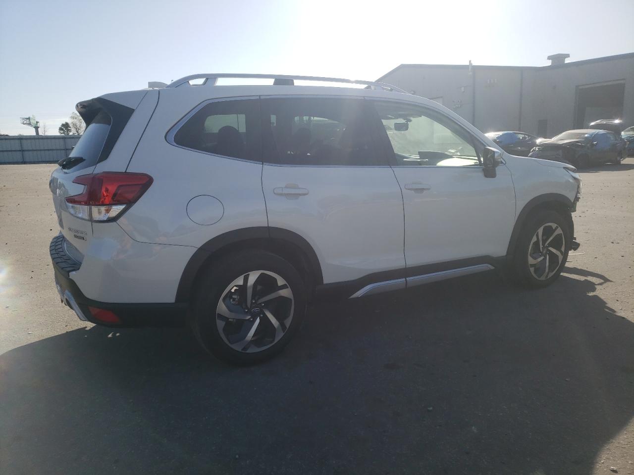 Image 3 of 2022 SUBARU FORESTER TOURING 2022 with VIN JF2SKARC6NH439347