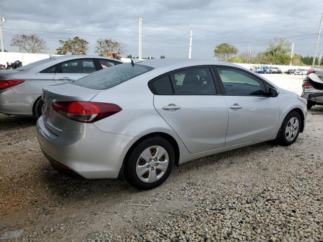 Image 3 of 2018 KIA FORTE LX 2018 with VIN 3KPFL4A71JE242633