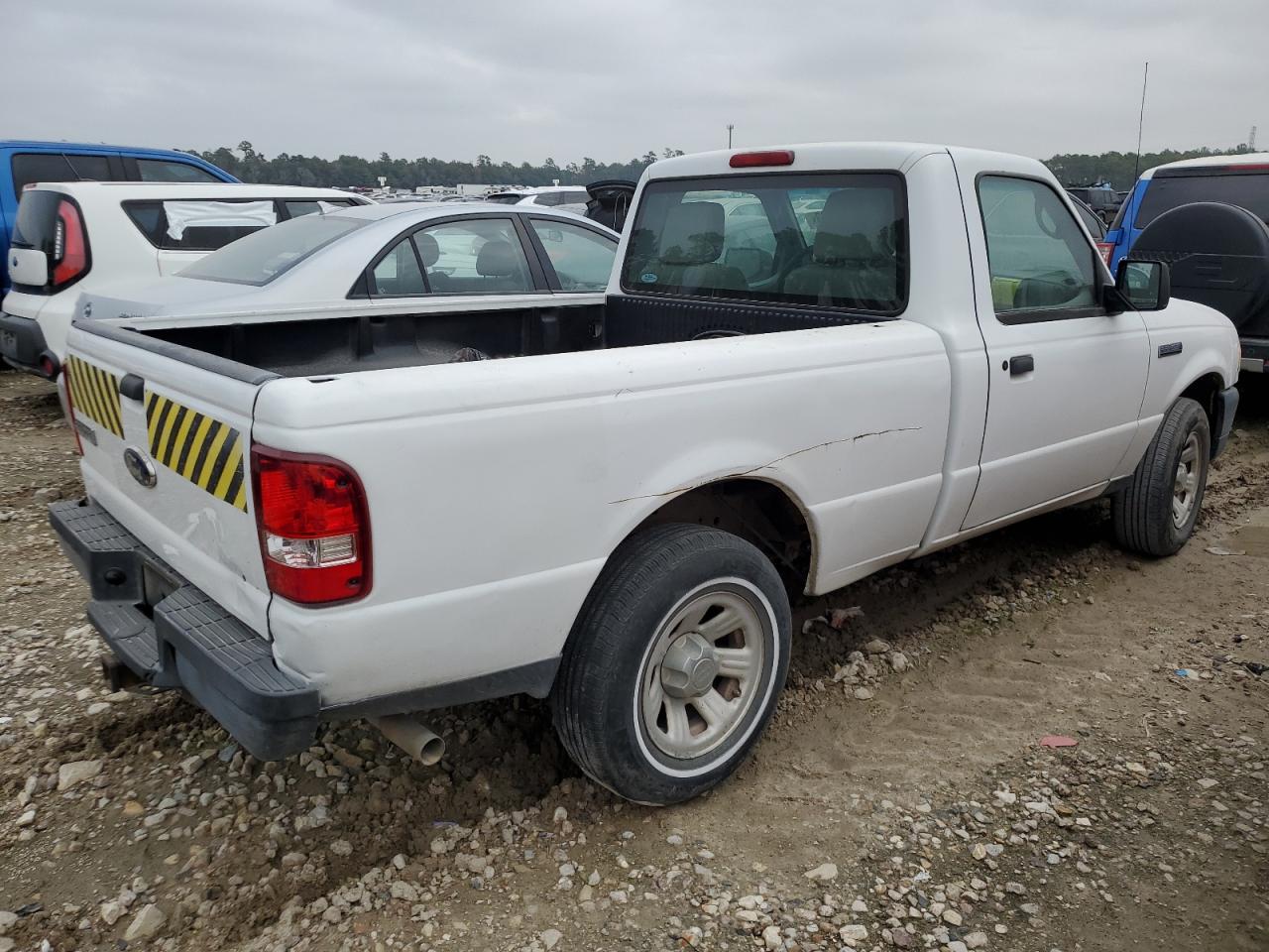 Image 3 of 2010 FORD RANGER  2010 with VIN 1FTKR1AD2APA17302