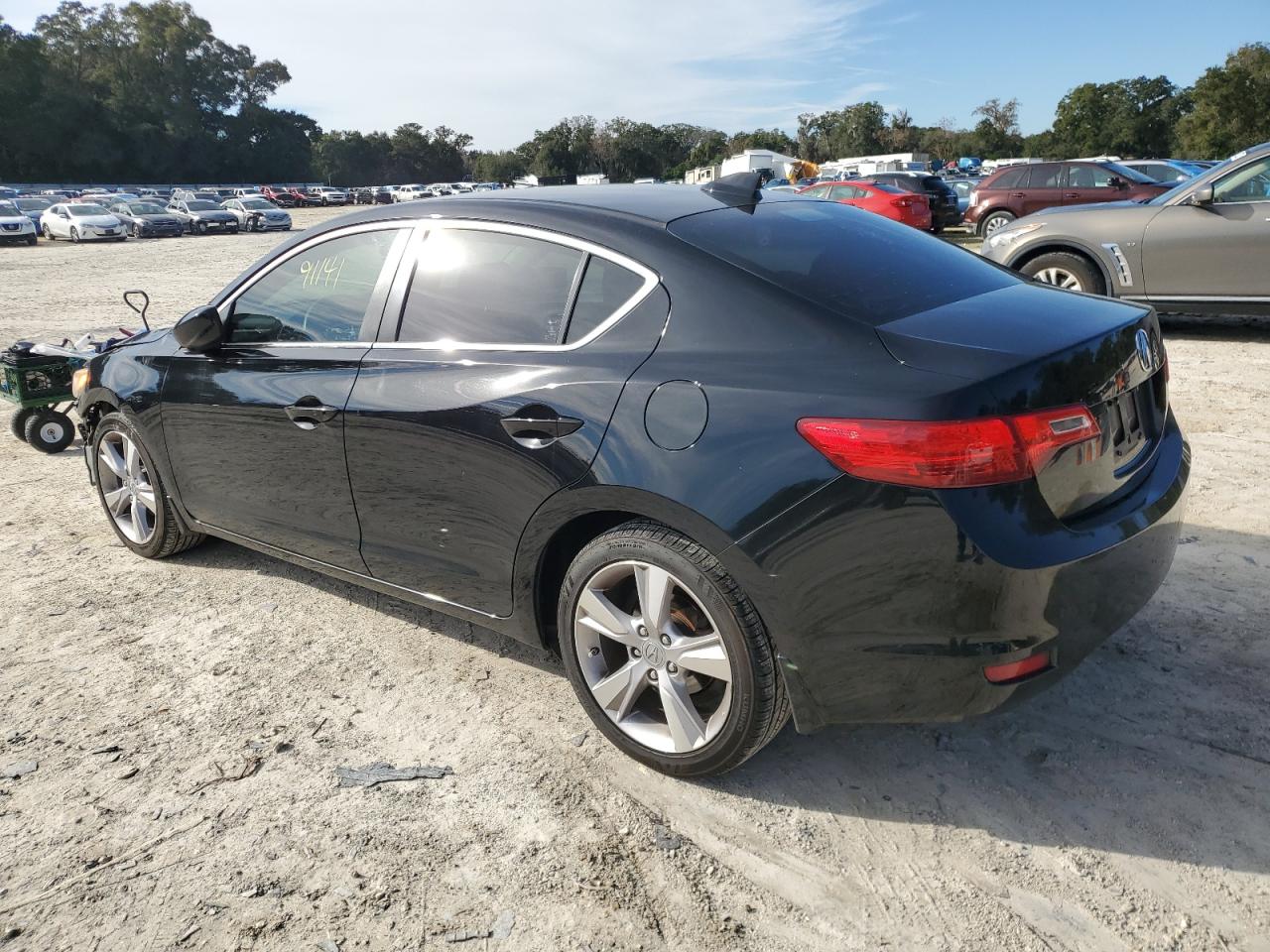 Obraz 2 z 2013 ACURA ILX 20 PREMIUM 2013 z VIN 19VDE1F57DE002135